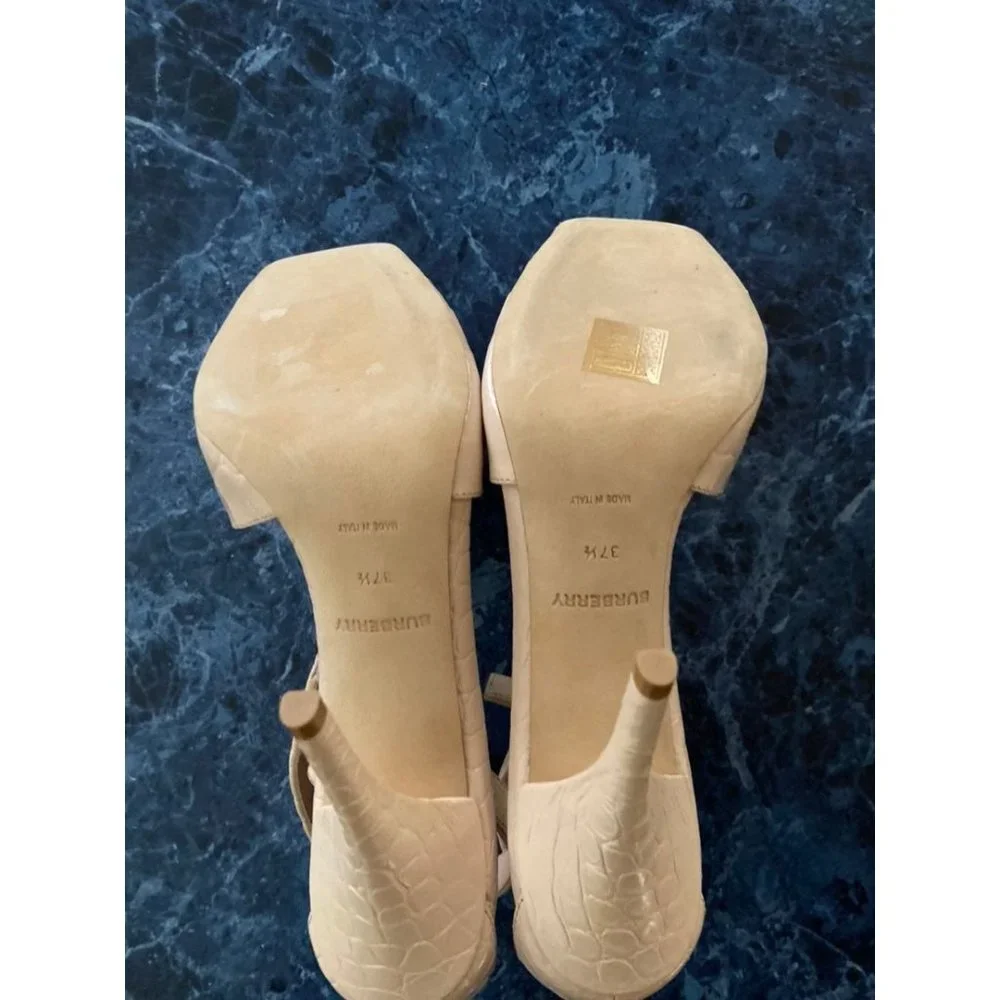 Burberry Triple Stud Embossed Leather Pe - Picture 7 of 8